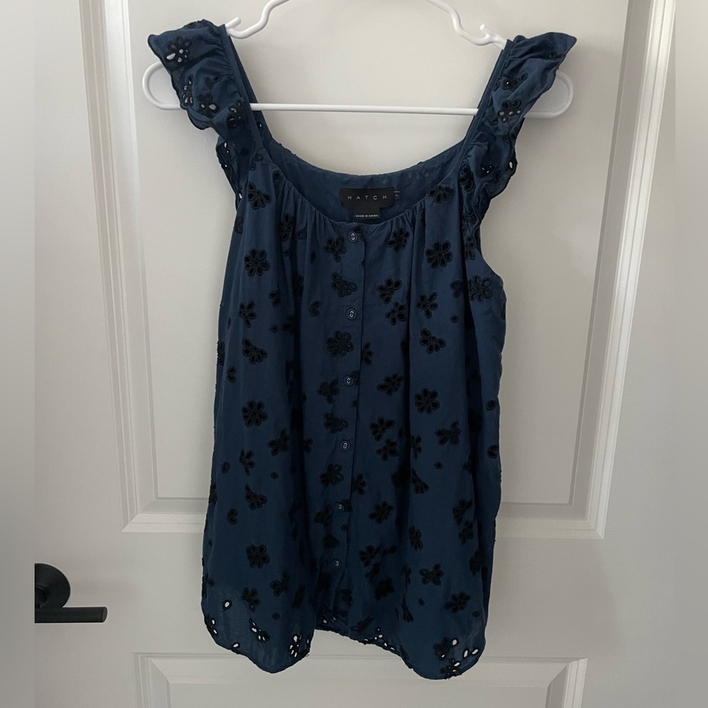 Hatch Button Front Sleeveless Blouse Sz. S